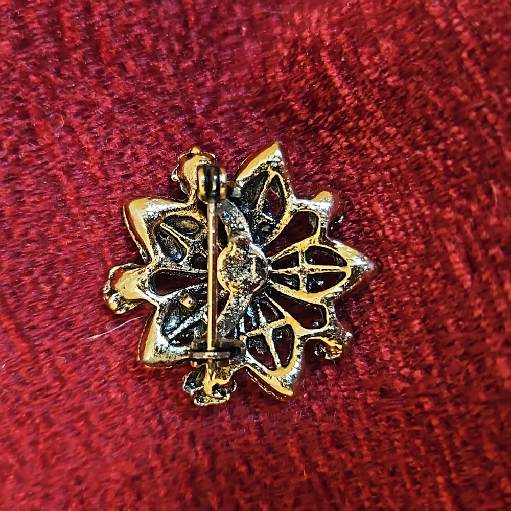 Vintage Pearl & Jewel Brooch Pin - Picture 2 of 4